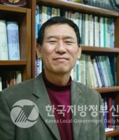 황귀연 한국베트남학회 회장(부산외대 교수)