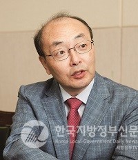 허용 한국외국어교육학회 회장(한국외대 교수)