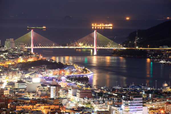남해안남중권의 낭만 미항 여수에 관광객이 다시 몰려오고 있어 '1500만 여수관광시대'가 앞당겨질 것으로 보인다(사진=여수시청)