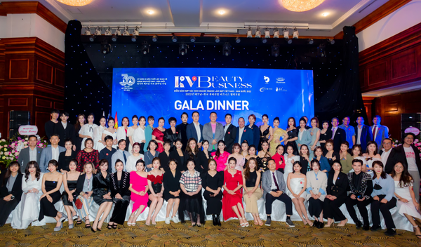 ‘2022 한-베 뷰티 비즈니스 포럼’ 성료 후 참석자들과 단체 기념사진(사진=포럼 조직위원회)