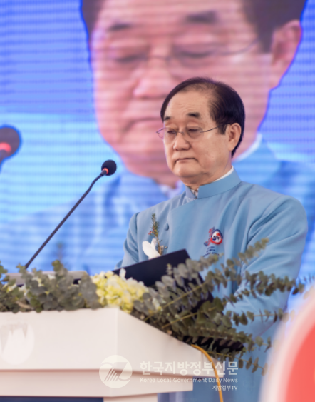 안경환 한국글로벌학교 이사장이 개회사를 하고 있다(사진=KGS)