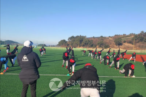전남 고흥군이 동계 전지훈련과 스토브리그 개최의 최적지로 급부상하고 있어 스포츠산업 활성화로 겨울철 지역경제에 효자 노릇을 톡톡히 하고 있다.(사진=고흥군청)