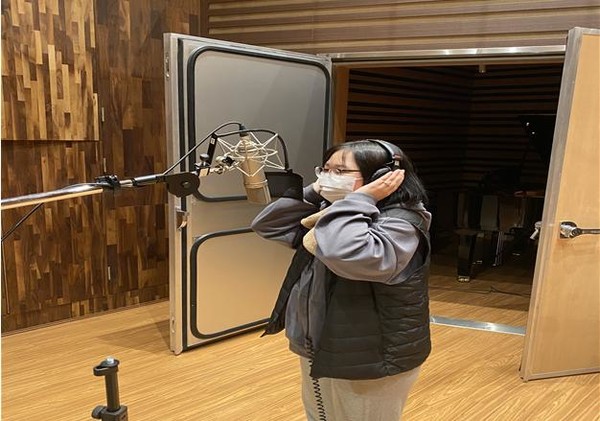 가평군은 오는 4월부터 군민들을 대상으로 녹음실 스튜디오 사용 신청을 받아 음향장비를 사용할 수 있게 할 예정이며, 사용료는 1인 및 팀별 단돈 만원만 내면 된다. (사진=가평군청)