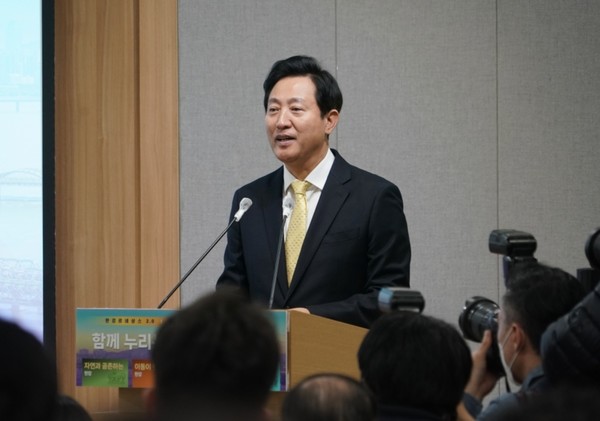 오세훈 서울특별시장은 14일 10시 50분(현지시간) 서울시와 런던증권거래소가 공동으로 개최하는 ‘2023 LONDON Conference:Startups from Seoul’에서 ‘디지털 금융중심지, 서울’을 주제로 아시아 금융중심지 서울의 비전을 발표했다. 사진은 해당기사와 직접적인 관련 없음 (사진=서울시청)