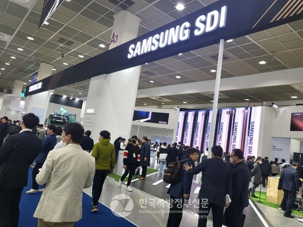 삼성SDI는 독자적 기술로 개발한 차세대 전고체 배터리를 선보였다.(사진=배성열 객원기자)