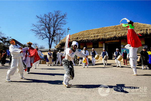 유네스코 인류무형문화유산에 등재된 하회별신굿탈놀이/사진=경북도