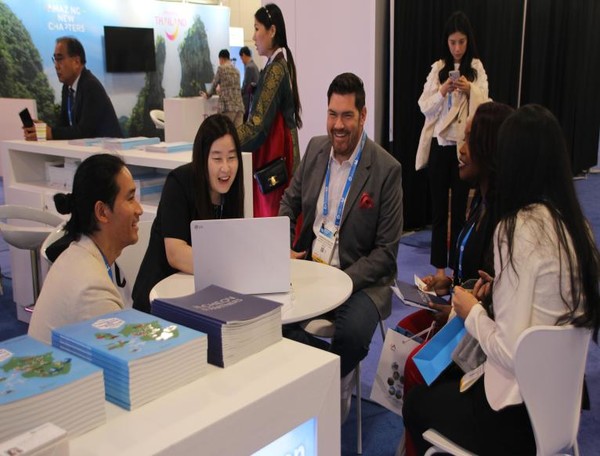 인천광역시(시장 유정복)는 인천관광공사(사장 백현), 인천항만공사(사장 최준욱) 공동으로 외국적 크루즈선 인천 유치를 위해 세계 최대 크루즈 박람회인 ‘씨트레이드 크루즈 글로벌(Seatrade Cruise Global)’에 참가해 주요 크루즈 선사 및 전문 여행사를 대상으로 유치 세일즈를 진행했다고 30일 밝혔다. (사진=인천시청)