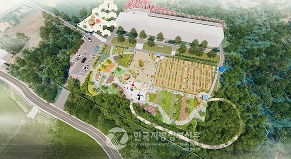 1996년 폐교된 이후 방치됐던 봉황초옥산분교 운동장 부지를 도시민을 위한 공영텃밭으로 조성해 큰 인기를 끌고 있다(사진=나주시청)