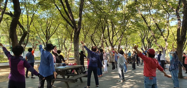 체조하는 모습 (사진=서울시청)