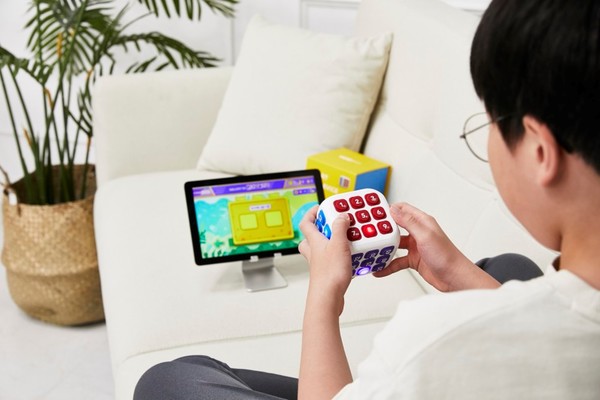 시흥시(시장 임병택)가 학생들의 교육 격차를 해소하고자 사물인터넷(IoT)을 활용한 스마트 수학학습교구 시범사업을 본격적으로 추진한다. (사진=시흥시청)