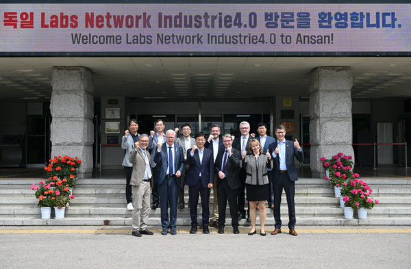 이민근 시장은 “이번 협약을 계기로 경제자유구역 지정에 박차를 가하고 글로벌 경제도시로 도약할 수 있도록 최선을 다할 것”이라고 밝혔다. (사진=안산시청)