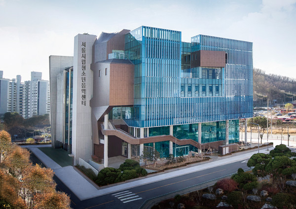 김의승 서울시 행정1부시장은 “많은 청소년이 시립청소년음악센터를 통해 자신의 음악적 역량과 재능을 충분히 발휘하고, 멋진 미래의 창작자로 성장할 수 있기를 기대한다”고 말했다. 