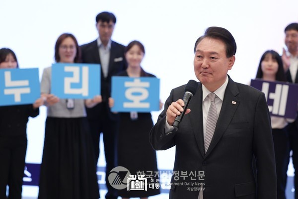 윤석열 대통령은 25일 누리호 3차 발사에 성공하자 "우리나라가 우주강국 G7에 들어갔음을 선언하는 쾌거"라며 축하했다.(사진=대통령실)