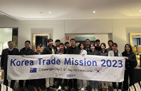 광주시 소재 10개 기업으로 꾸려진 광주시 해외시장개척단이 호주 시드니와 멜버른에서 총 89건, 1286만6000달러 상당의 수출 상담을 진행했다고 30일 밝혔다. 해외시장 개척단 모습 (사진=광주시청)