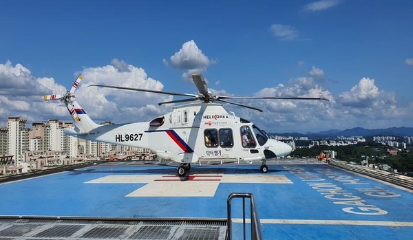 인천광역시(시장 유정복)는 오는 7월부터는 관내에서 발행하는 응급 의료 상황은 최대한 관내 응급의료기관에서 소화할 수 있는 지역 완결적 응급 의료체계 구축을 본격 추진한다고 밝혔다. 닥터헬기 모습 (사진=인천시청)