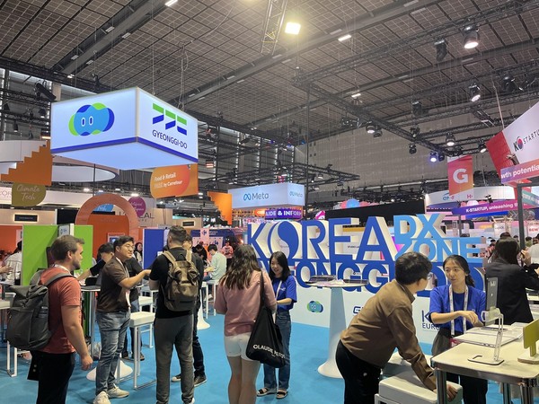 경기도와 경기도경제과학진흥원(이하 경과원)은 유럽 최대 규모 스타트업 박람회 ‘2023 비바 테크놀로지(VIVA Technology. 이하 비바테크)’에서 ‘경기 DX(Digital Transformation. 디지털 전환) 기술 로드쇼’를 열어 13만 달러의 현장 수출계약을 체결했다고 30일 밝혔다.