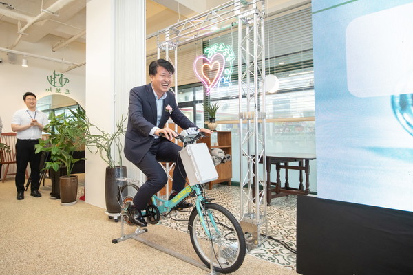 인천 서구(구청장 강범석)가 산업통상자원부 지역에너지센터 사업 공모에 선정돼 추진 중인 ‘넷제로(Net-Zero) 에너지 카페’ 사업에 지역 카페 2곳을 선정했다고 4일 밝혔다. (사진=인천 서구청)