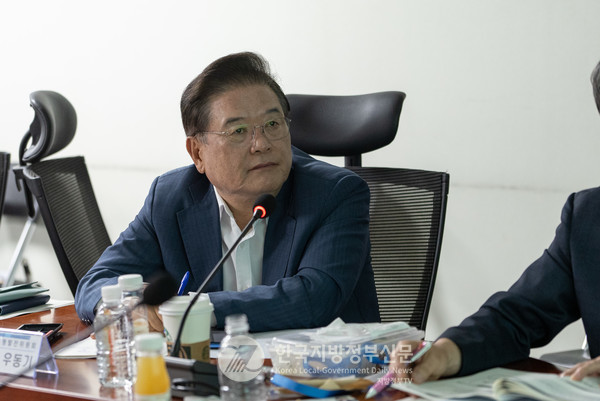 우동기 대통령직속 국가균형발전위원회 위원장은 3일 국회서 열린 조찬토론회에서 “지방자치제도의 재설계와 중앙정부가 가진 권한을 지방에 대폭 이양해야 된다”고 밝혔다.(사진=국가균형위)