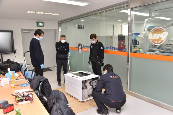 서울시 소방재난본부는 “한국인정기구(KOLAS)로부터 법과학시험 증거물 분야에 대해 전국 시·도 소방본부 최초로 '국제공인시험기관' 인정서를 획득했다”라고 3일 밝혔다. (사진=서울시 소방재난본부)