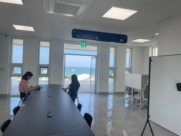 동해시(시장 심규언)가 워케이션 대표 도시로의 도약을 위해 워케이션 프로그램을 시범 운영한다고 밝혔다. (사진=동해시)