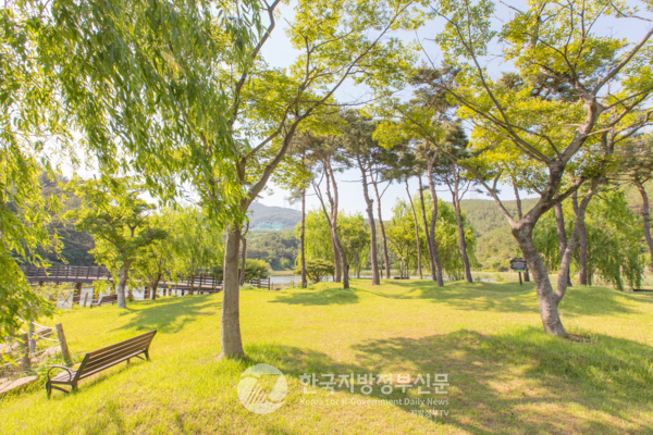 광양시는 시민감동 녹색도시 실현을 위해 명품공원과 경관숲 조성에 박차를 가하고 있다(사진=광양시청)