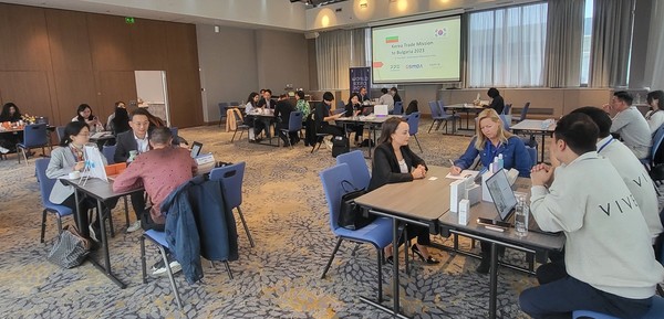 경기도 FTA활용 동유럽 미용·뷰티 통상촉진단(이하, FTA통촉단)은 10월 15일부터 21일까지 불가리아와 슬로바키아에서 수출종합상담회를 진행한 결과, 총 82건·248만 달러 상당의 비즈니스 상담을 벌였다. (사진=경기도)