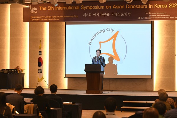 한국 최초의 뿔공룡 ‘코리아케라톱스 화성엔시스’ 화석이 발견된 화성시(시장 정명근)에서 제5회 아시아공룡학회 국제학술대회가 국내 최초로 8일부터 11일까지 푸르미르호텔에서 개최된다. (사진=화성시)