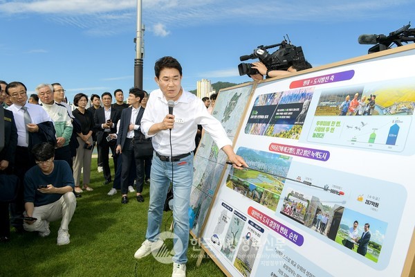 노관규 시장은 순천만국가정원을 기반으로 문화산업을 융합해 세상에 없던 'K-디즈니 순천'을 꿈꾸며 또 하나의 신화창조에 나서고 있다(사진=조용원 기자)
