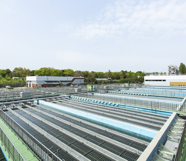 서울시 상수도사업본부는 환경부가 주관하는 ‘2023년도 일반수도사업 운영‧관리 실태평가’에서 지난해에 이어 2년 연속 최우수 기관으로 선정됐다고 밝혔다. 아리수정수센터 전경 (사진=서울시)