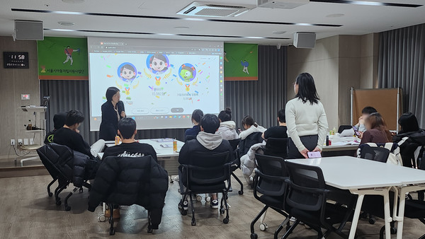 서울시는 (예비)자립준비청년들이 보호 종료 이후 시행착오를 줄일 수 있도록 실제 살아가는 데 필요한 것들을 배울 수 있는 자립역량교육 ‘배움마켓’을 지난 7월 전국 최초로 시작했다. (사진=서울시)