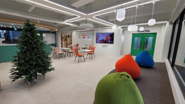 센터는 내년 1월부터 미술, 음악, 교양, 체육 등 총 34개 프로그램을 운영한다. (사진=서초구)