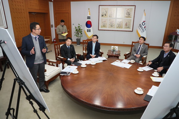 김진태 강원특별자치도지사는 "KTC가 강원에 잘 자리 잡아, 도내 기업의 성장을 지원하고, 도외 기업의 강원권 투자에 큰 역할을 해주기를 기대한다"고 말했다. (사진=강원도)