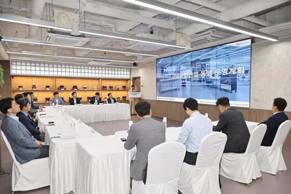 서울시가 미래 창조산업의 핵심기술로 손꼽히는 확장현실(XR) 생태계를 조성하기 위해 기술 분야의 중소기업을 집중 육성한다. 확장현실(XR) 실증센터 모습 (사진=서울시)