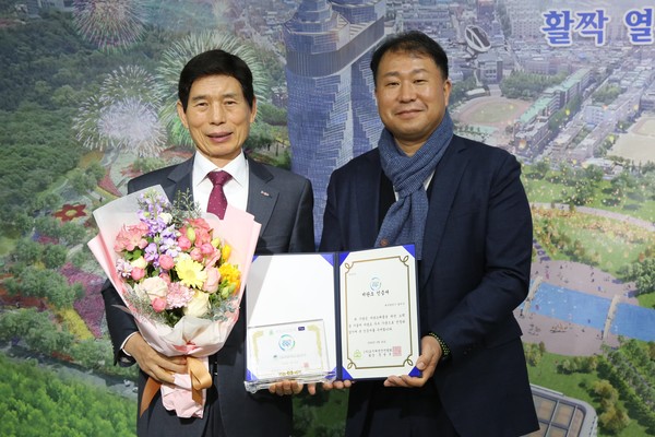 대구 달서구(구청장 이태훈)는 5일 도시재생안전협회에서 시행하는 저탄소 인증기관으로 선정됐다. (사진=달서구)