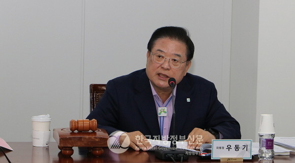 우동기 대통령직속 지방시대위원장은 “지방시대 정책의 성과 창출을 위해서는 지방-중앙의 벽을 허물고 부처 간 칸막이를 해소해야 한다"며 "중앙부처는 4대특구를 상호 연계․이행하고, 지방정부는 협력 거버넌스 구축으로 초광역권 협력사업을 추진하도록 적극 지원하겠다"고 밝혔다(사진=조용원 기자/지방시대위)