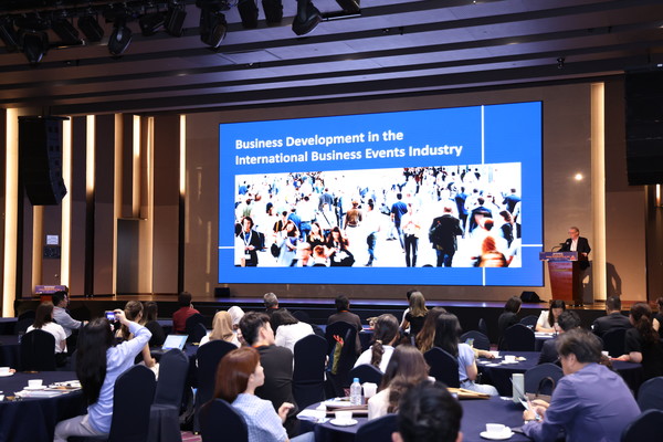 경기도와 경기관광공사는 ‘2024 경기도 지역특화 컨벤션 발굴·육성 사업’ 공모 결과 수소 컨퍼런스, 바이오 주간 등 5개 행사를 최종 선정했다고 19일 밝혔다. 참고사진은 '2023 ICCA 아태비즈니스 발전 포럼' 모습 (사진=경기도)