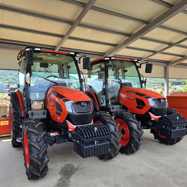 안성시농업기술센터는 오는 6월부터 경기도 최초로 농기계임대사업소에서 자율주행 트랙터를 시범 임대한다고 밝혔다. (사진=안성시)