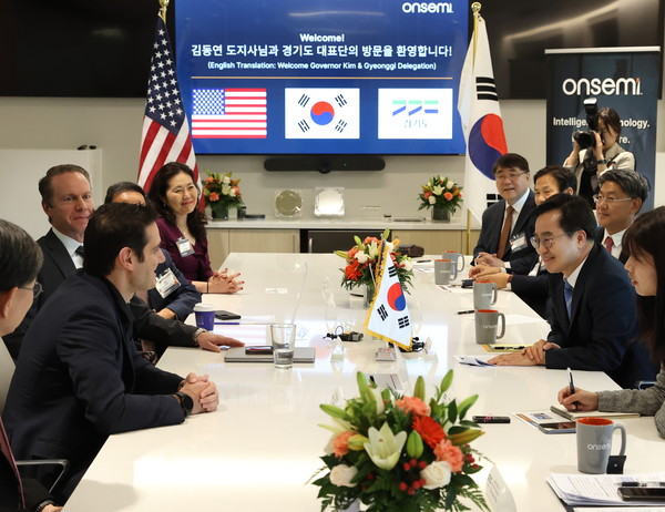 온세미는 2025년까지 총 1조 4천억 원을 투자해 당초 계획보다 많은 지역 내 1천여 개의 신규 일자리를 창출할 계획이다. (사진=경기도)