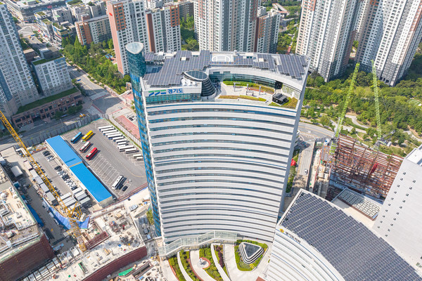 경기도는 전국 최초로 마약류 중독치료 전담병상을 운영하는 공공마약중독치료센터를 설치했다고 11일 밝혔다. 경기도청 전경 (사진=경기도)