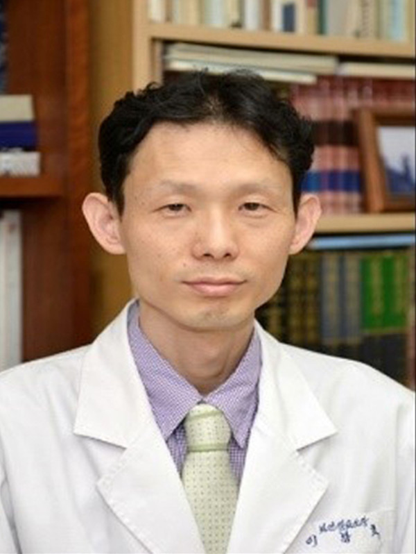 이번 연구를 주도한 이봉효 한의학과 교수는 "마약 중독(메스암페타민 흥분성)을 억제함에 있어서 ‘침+한약’ 병행 시술이 시너지 효과를 나타낸다는 과학적 근거를 최초로 제시했다는 데에 의미가 있다"고 밝혔다. (사진=대구시)