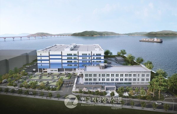 2026년 개장을 목표로 전국 최대 규모인 739.5㎡의 국제 마른김거래소(사진 조감도)와 국제회의실, 바이어 상담실 등 부대시설을 갖추고 마른김 거래의 유통 효율성 제고와 국내외 바이어를 위한 거래 구심점이 될 예정이다.(사진=조용원 기자/목포시청)