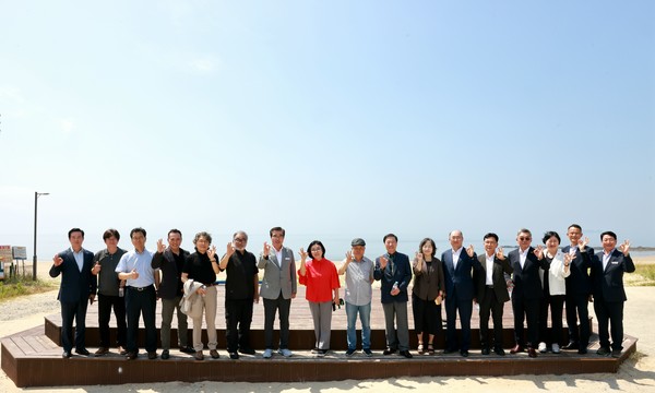 7일 보령시 대천5동행정복지센터에서 김기영 도 행정부지사, 김동일 보령시장, 조직위원, 주민 등 110여 명이 참석한 가운데, 재단법인 섬비엔날레 조직위원회 출범식이 개최됐다. (사진=보령시)