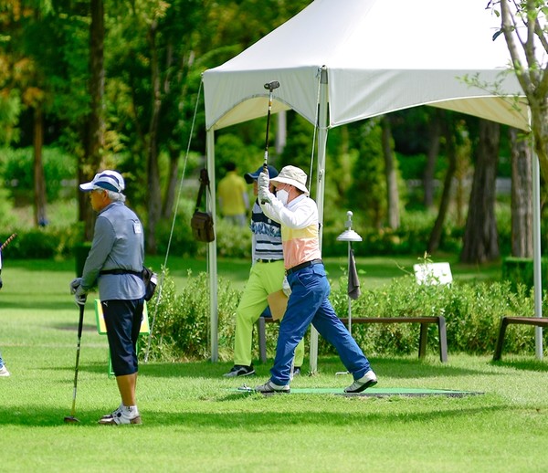 국내 최대 규모의 파크골프 대회인 2024 화천 산천어 전국 파크골프 페스티벌의 경기 장면이 TV 전파를 타고 전국에 생중계된다. (사진=화천군)