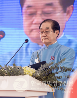 안경환 응우옌짜이대학교 대외총장