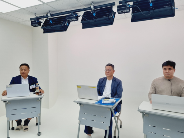 중구는 10월 8일 오후 7시부터 서울 중구청 공식 유튜브 채널을 통해 중구형 공공지원으로 기획된 ‘신당10구역 주택재개발사업 시공자 라이브 홍보’ 첫 방송을 진행한다. (사진=서울 중구)