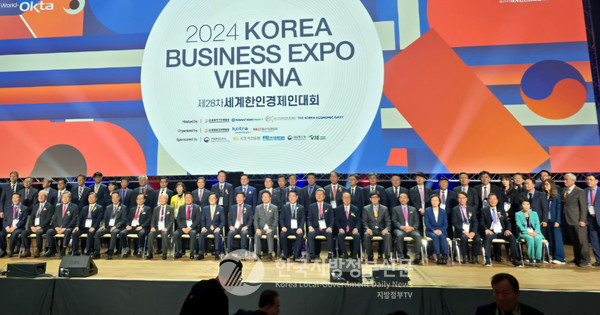 김영록 지사는 이날 전남세계관광문화대전과 같은 대형 국제 행사를 통해 남도 미식, 웰니스 관광, 케이-컬처의 다양한 매력을 세계에 널리 알리겠다는 의지를 밝혔다.(사진=조용원 기자/전남도청)