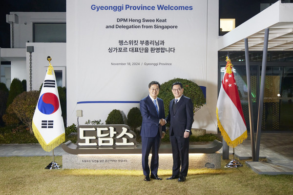 김동연 경기도지사가 경기도-싱가포르 협력 강화와 혁신 공조를 약속하는 자리에서, “오늘을 계기로 경기도와 싱가포르 간에 더 많은 협력관계가 있기를 기대한다”며 “AI, 빅데이터, 모빌리티, 반도체를 포함한 전산업 분야 협력과 사람 간의 교류에서 한층 좋은 결과가 있기를 바란다”고 말했다. (사진=김미숙 기자/경기도청)