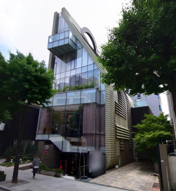 특별가로구역 지정에 따라 건축물 높이와 일조권 규제가 완화되거나 배제되며, 기존 건물의 증축·리모델링 또한 용이해졌다. 일조권 영향 정도에 따른 규제 완화 여부와 범위는 區 건축위원회 심의를 거쳐 결정된다. 건축물의 형태나 색채, 배치, 조경, 건축선 후퇴 공간의 관리에 대한 사항 등은 지구단위계획 민간부문 시행지침에 따라 관리된다. (사진=김미숙 기자/서울 강남구청)