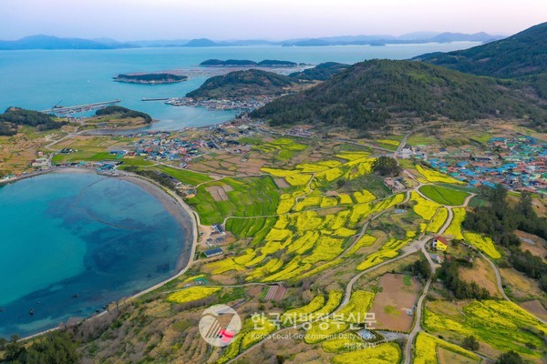  아시아 최초로 슬로시티에 선정된 전남 완도군 ‘청산도’가 ‘친환경 관광콘텐츠’ 분야에서 2024 ‘한국 관광의 별’로 선정됐다.(사진=조용원 기자/전남도청)