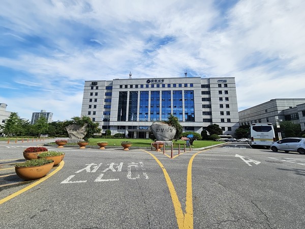 질병관리청이 발표한 ‘2024년 지역사회 건강조사’ 결과, 안양시 동안구가 심폐소생술 인지율 99.1%로 전국 1위를 차지했으며, 이는 전국 평균 96%, 최하위 84.6%보다 14.5% 높은 수치다. (사진=김미숙 기자/안양시청)